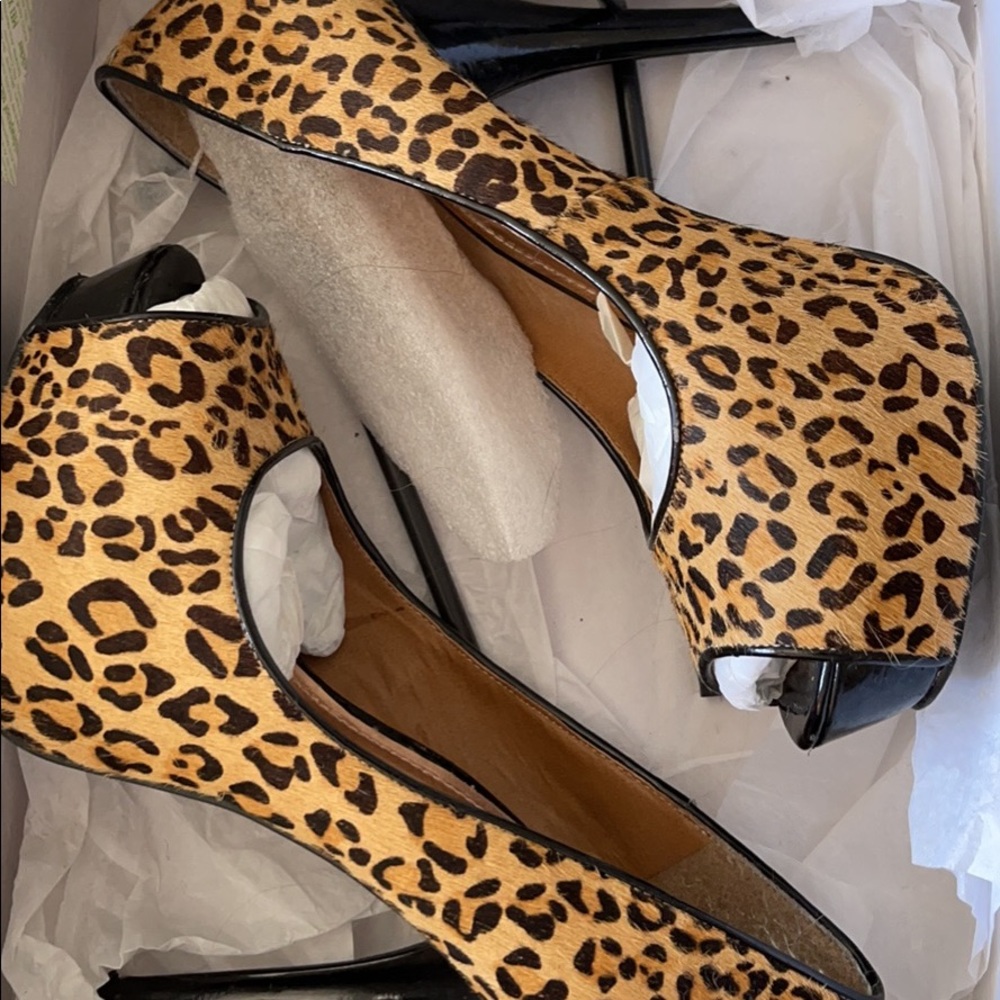 Express Leopard heels